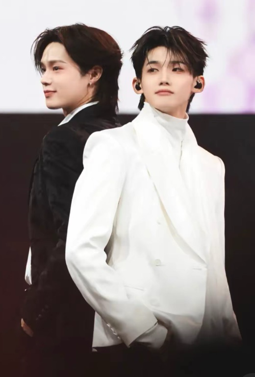 Behind-the-scenes cut of K (&TEAM)