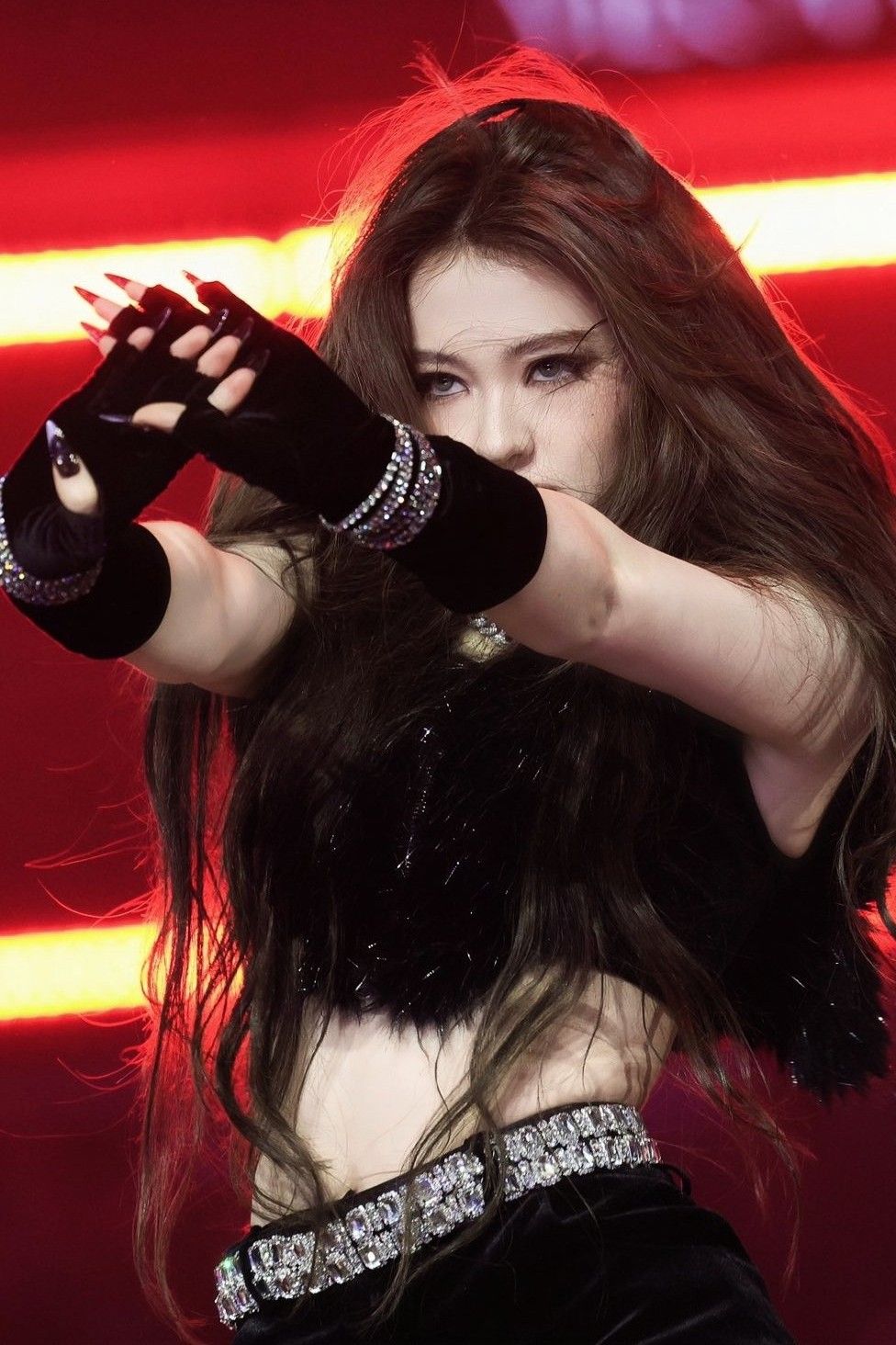 A moment captured by Ella (MEOVV)'s fan