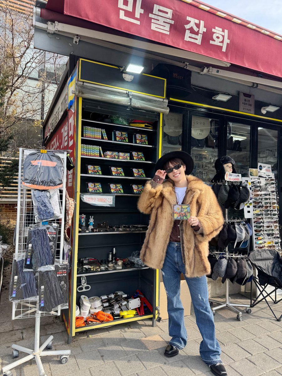 Behind-the-scenes cut of SEVENTEEN