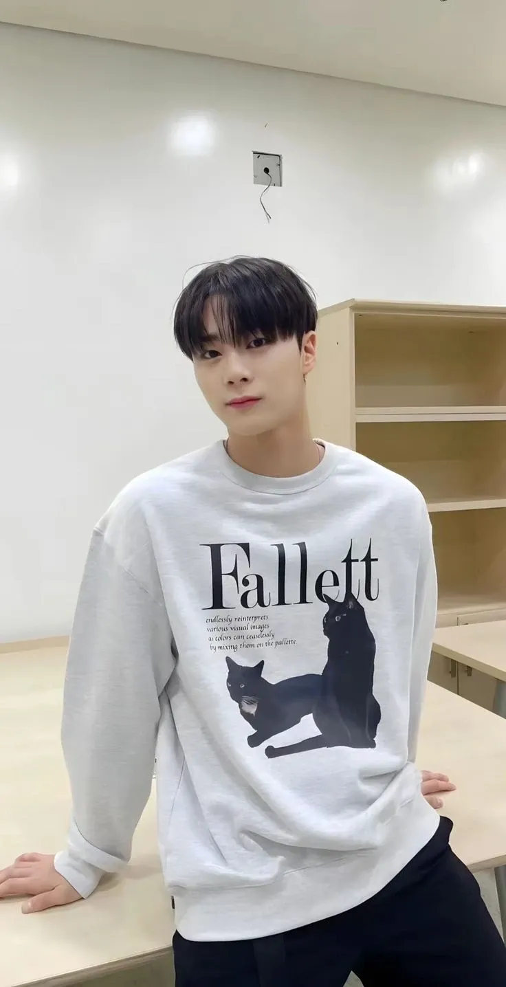 Behind-the-scenes cut of Moonbin (ASTRO)