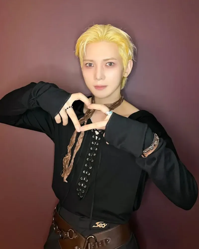 Recent activity shot of Yeosang (ATEEZ)