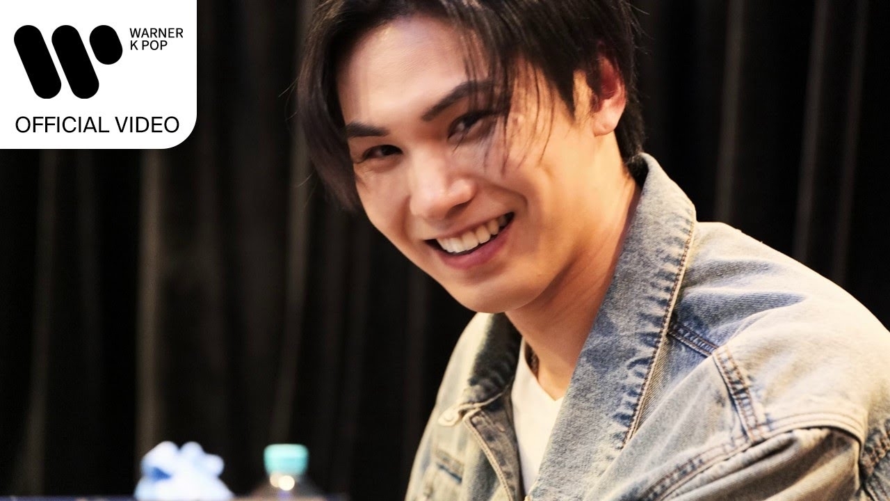 A moment captured by Rocky's fan