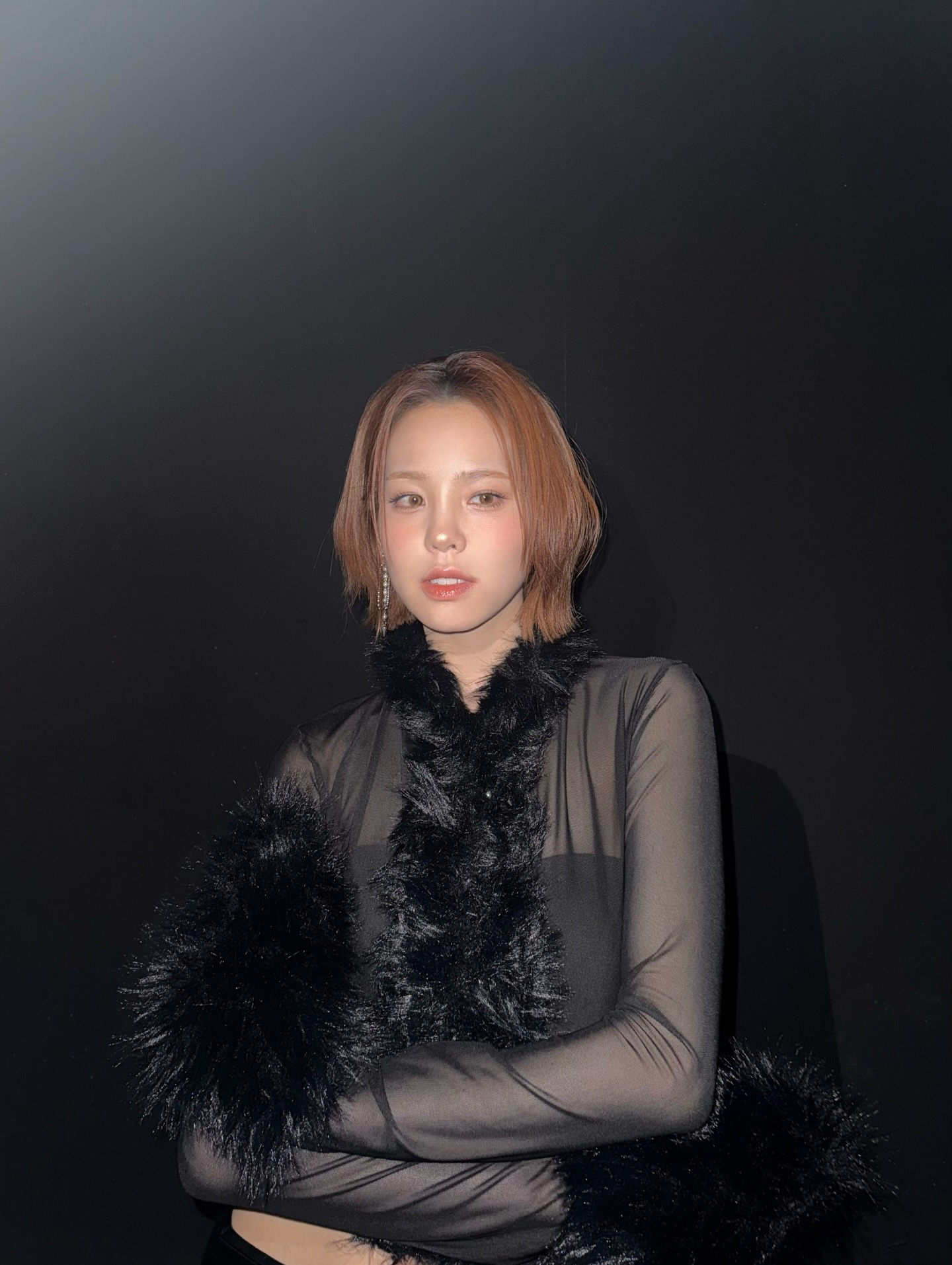 Behind-the-scenes cut of Mako (NiziU)