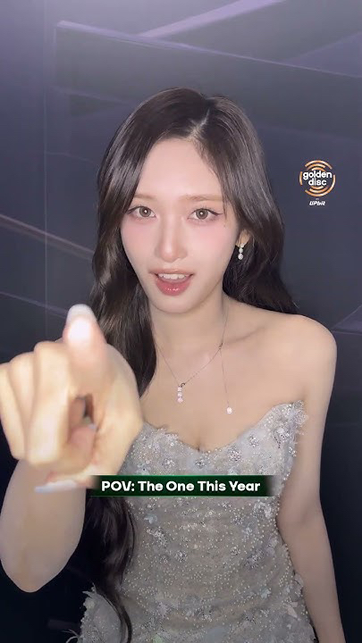 A moment captured by IVE's fan