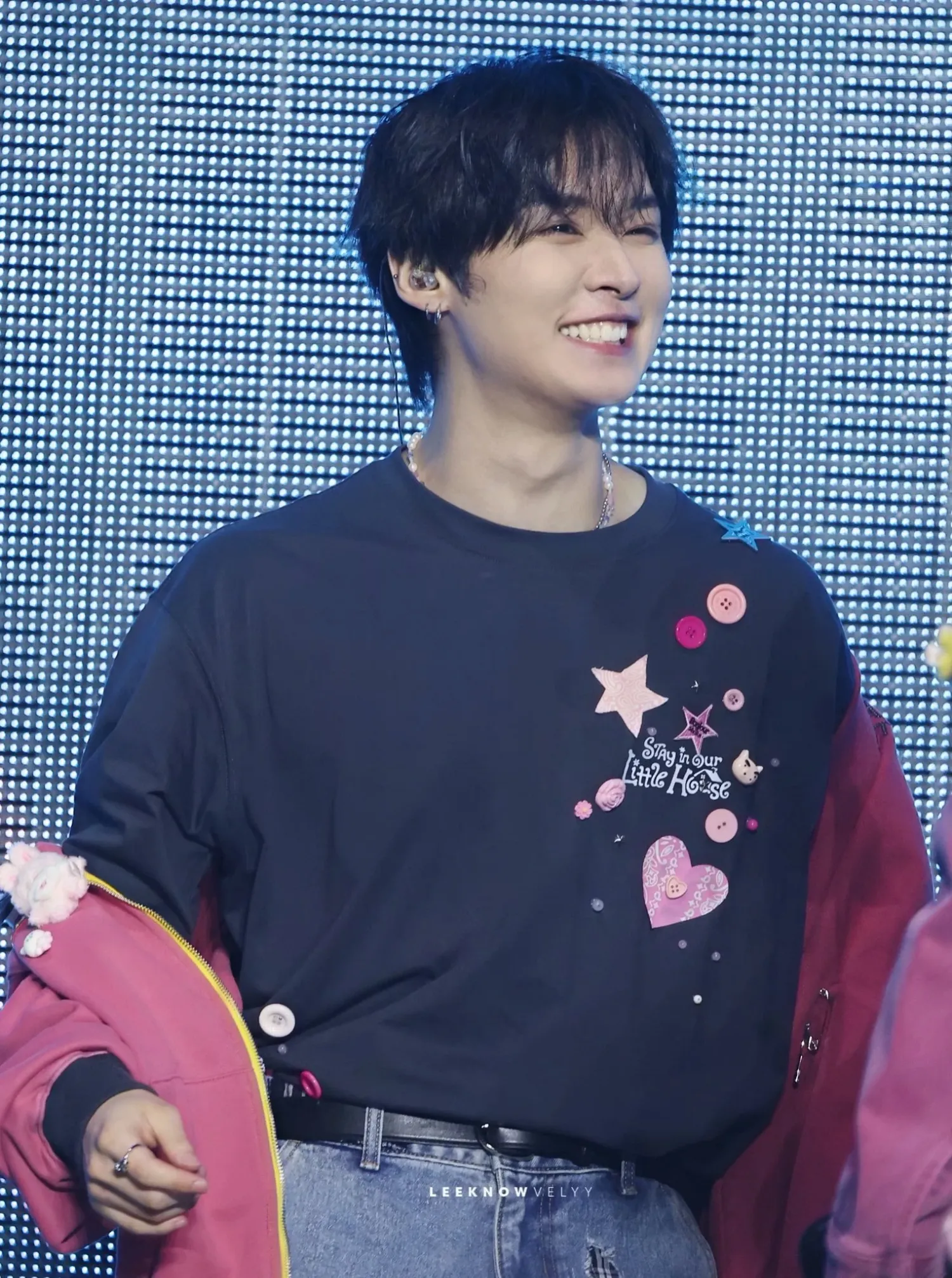 Lee Know (Stray Kids)的幕后花絮