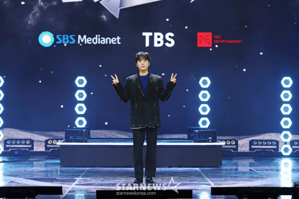 Latest photo of Lee Honggi (FTIsland)