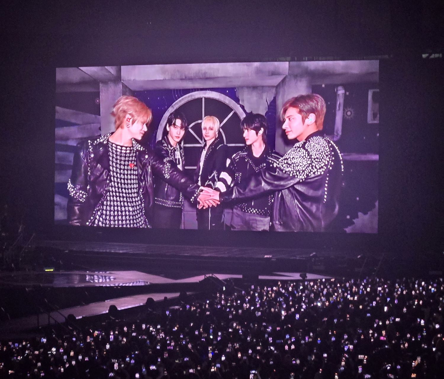 A moment captured by TOMORROW X TOGETHER's fan