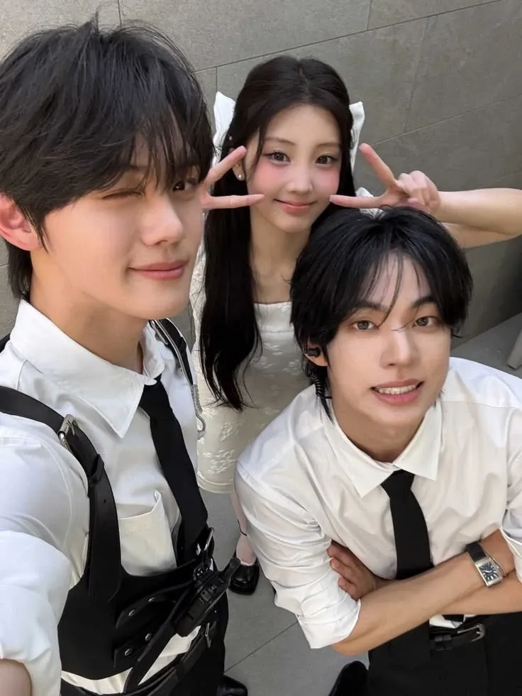 Behind-the-scenes cut of Wonhee (ILLIT)