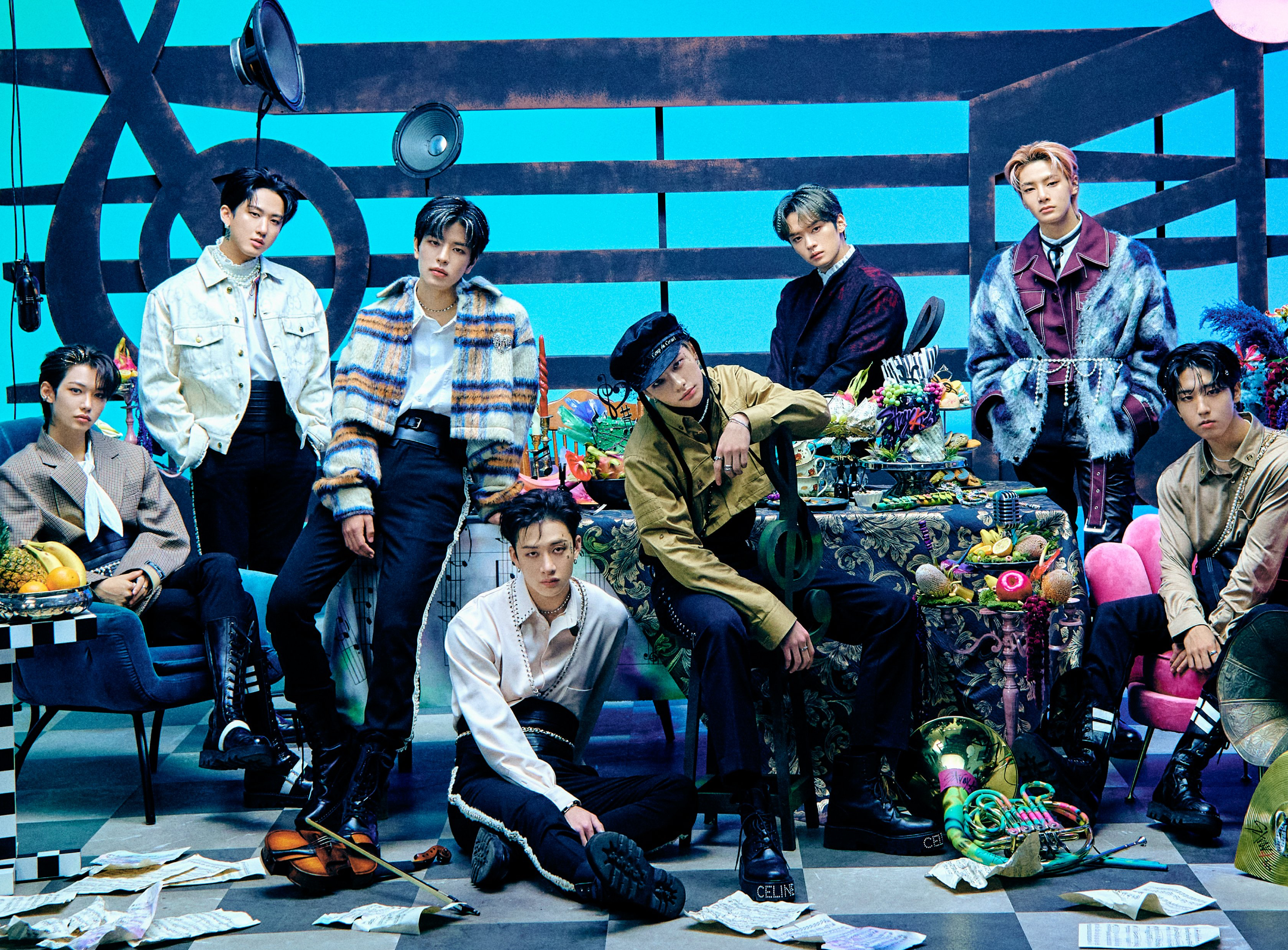 Behind-the-scenes cut of Stray Kids