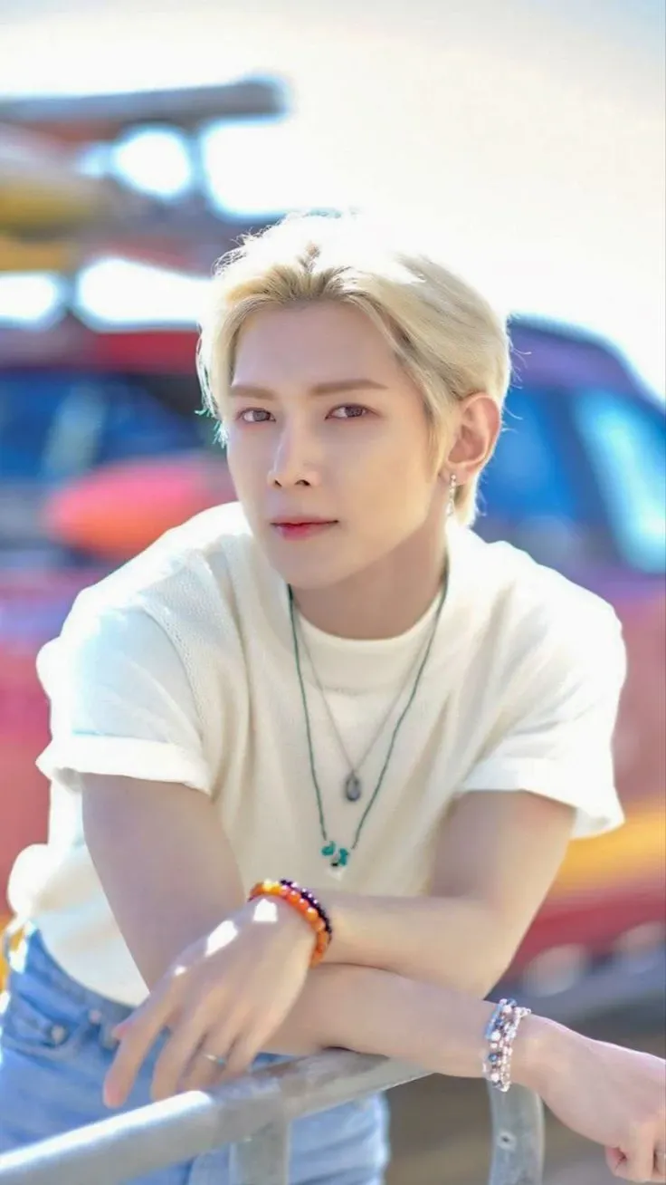 Behind-the-scenes cut of Yeosang (ATEEZ)