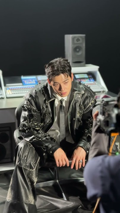 Today's most popular wallpaper in the Eunwoo (ASTRO) community