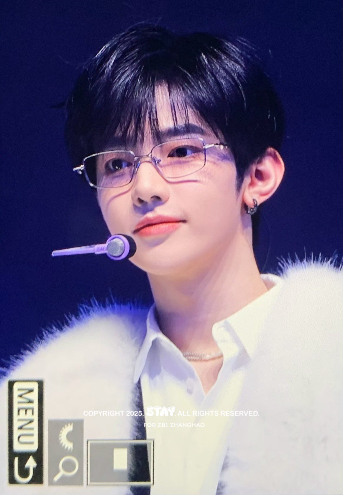 A moment captured by Zhang Hao (ZEROBASEONE)'s fan