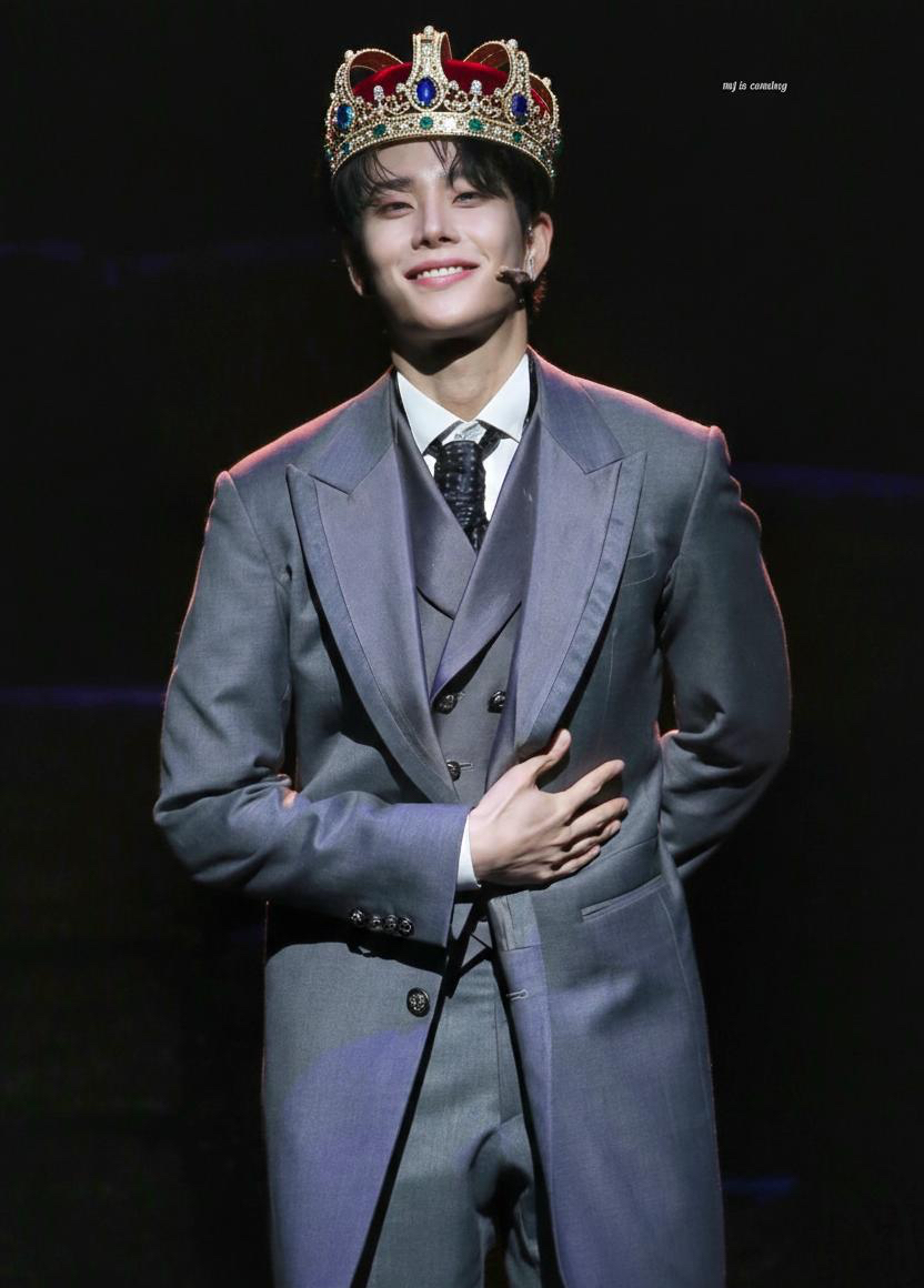 Behind-the-scenes cut of MJ (ASTRO)