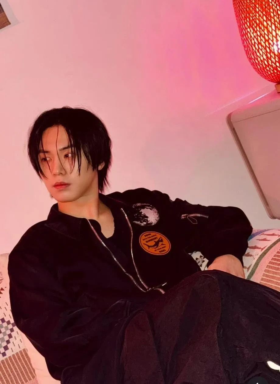 A moment captured by Rocky's fan
