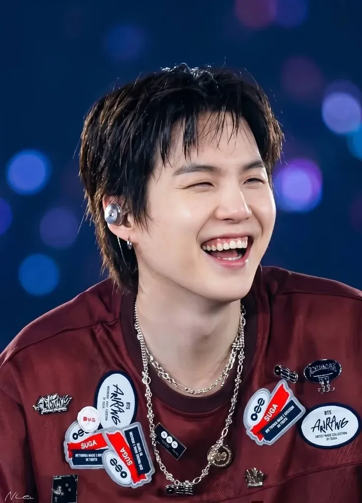 Foto terbaru SUGA (BTS)