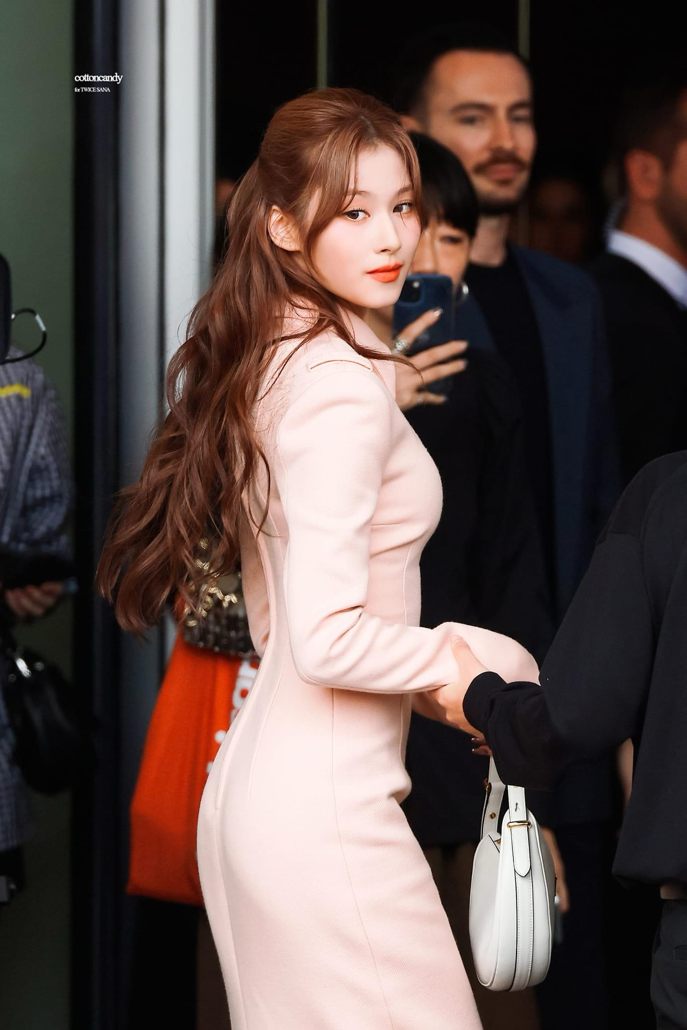 Sana (TWICE)粉丝拍下的瞬间