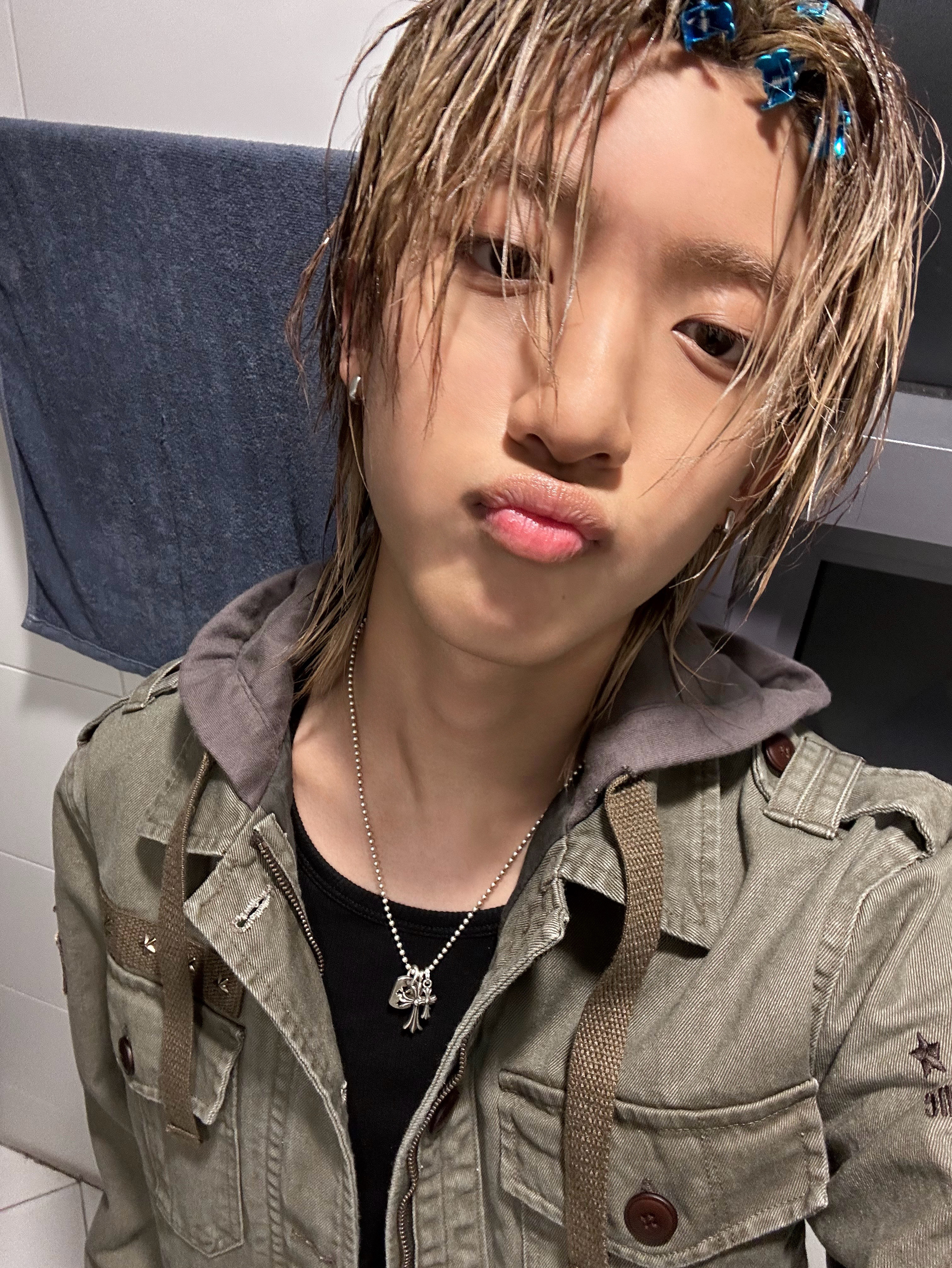 Latest photo of Woojin (LNGSHOT)