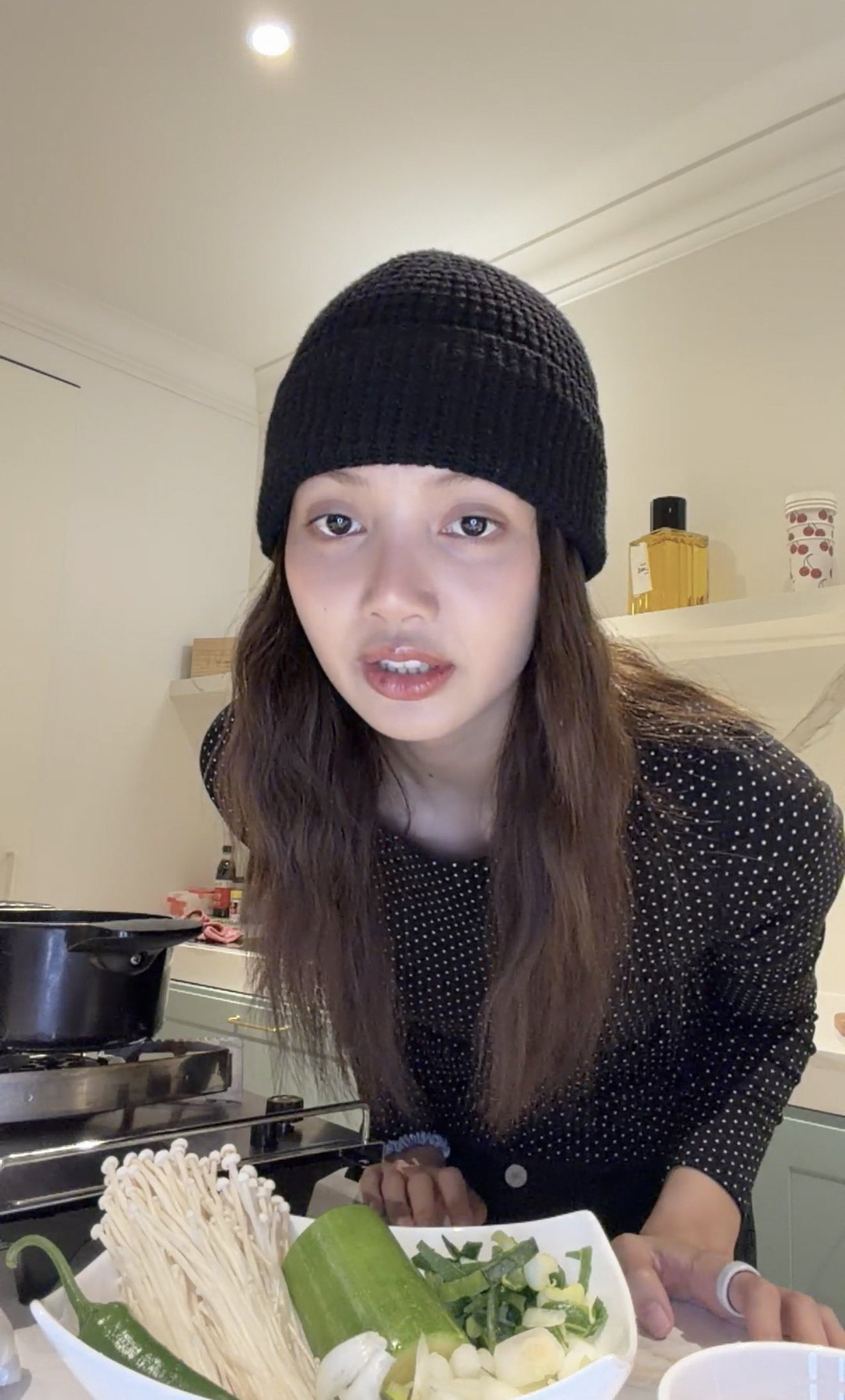 Foto aktivitas terbaru Lisa (BLACKPINK)