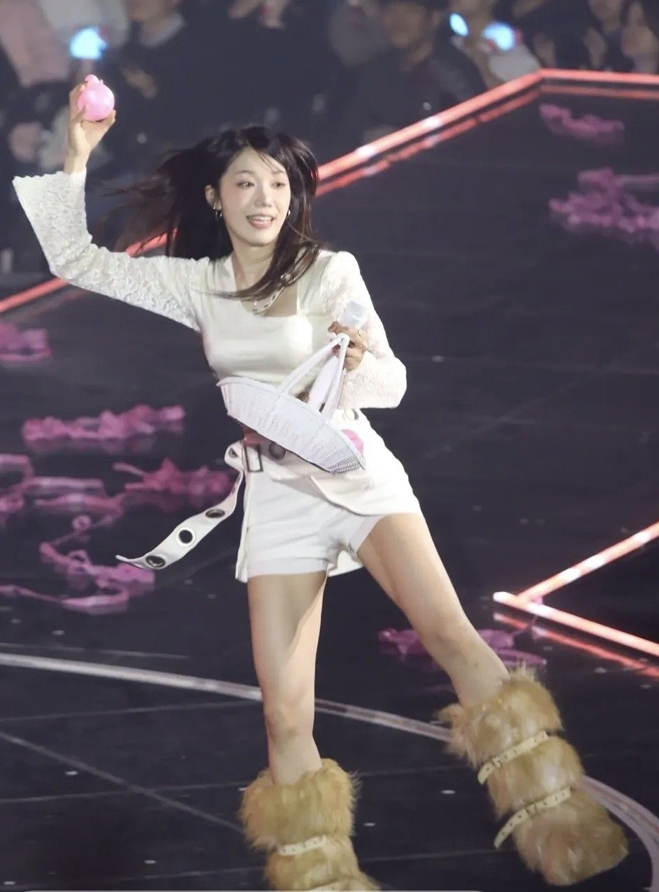 鄭恩地 (Apink)粉絲拍下的瞬間