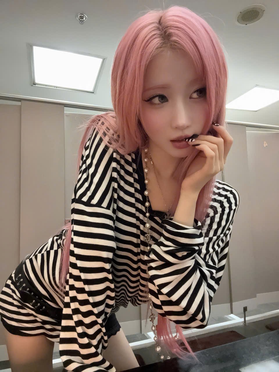 Behind-the-scenes cut of Asa (BABYMONSTER)