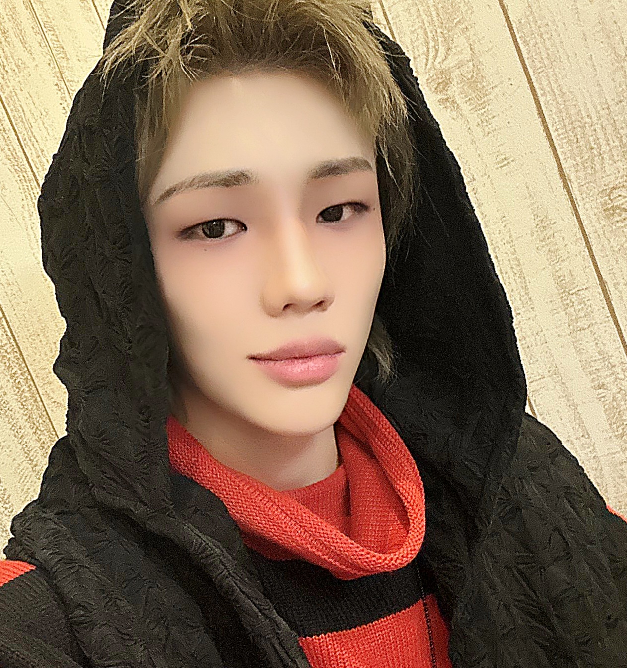 Behind-the-scenes cut of Junhyeok (TNX)