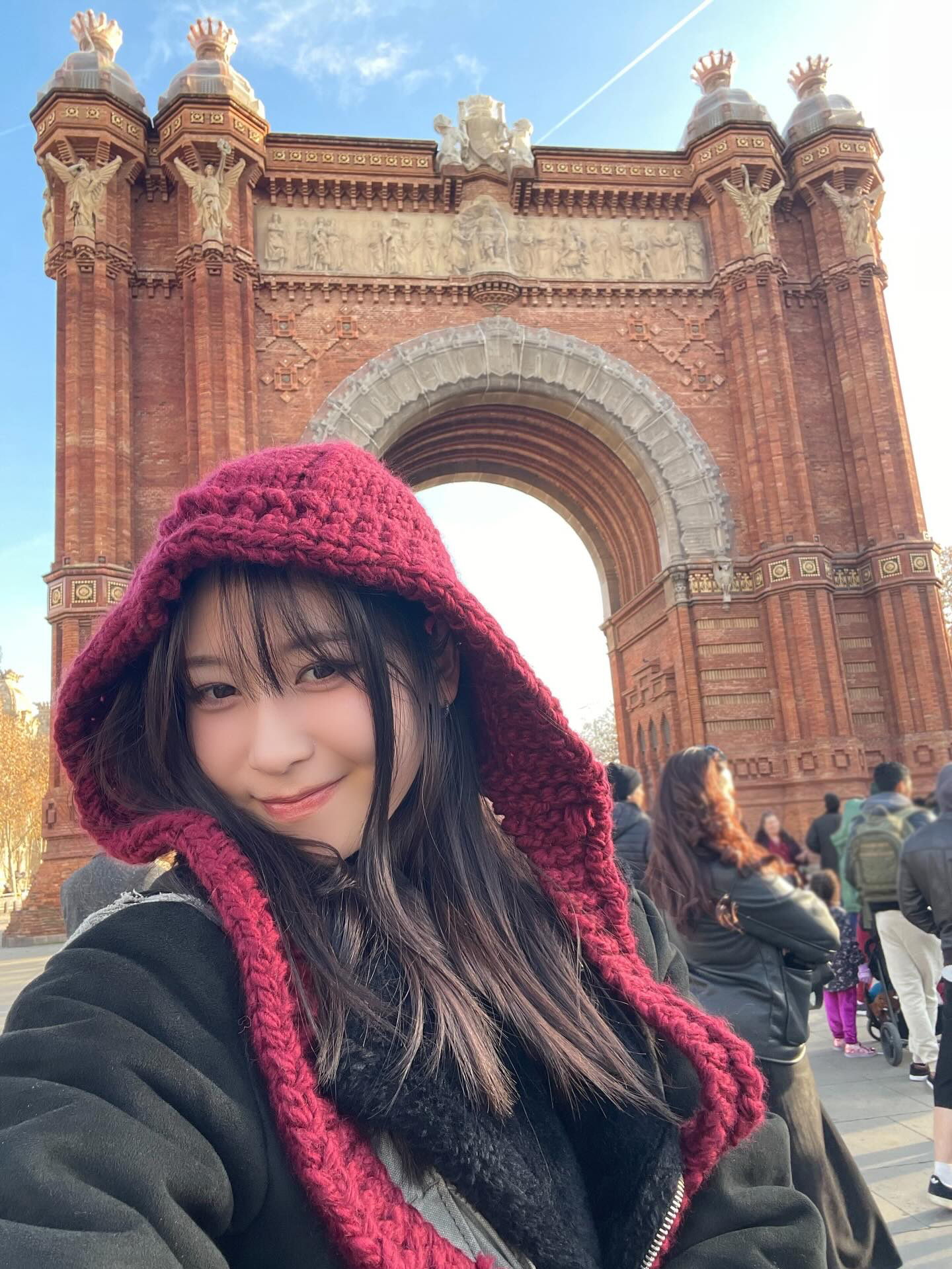 Behind-the-scenes cut of Kasahara Momona (ME:I)