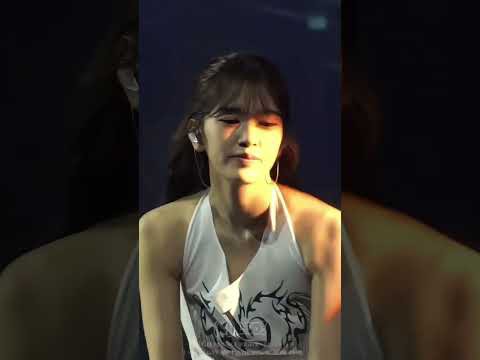 안유진 (IVE) 최근 활동샷