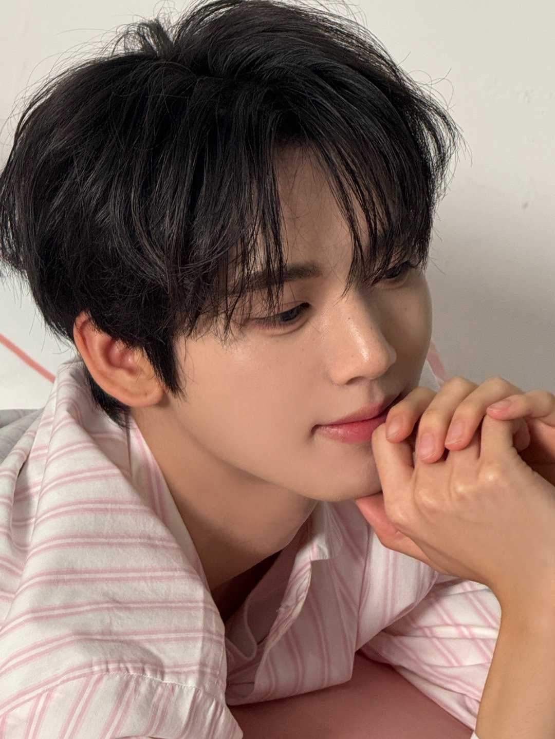 Behind-the-scenes cut of Han Yujin (ZEROBASEONE)