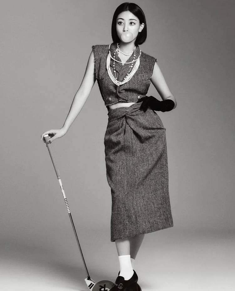 Foto terbaru Jihyo (TWICE)