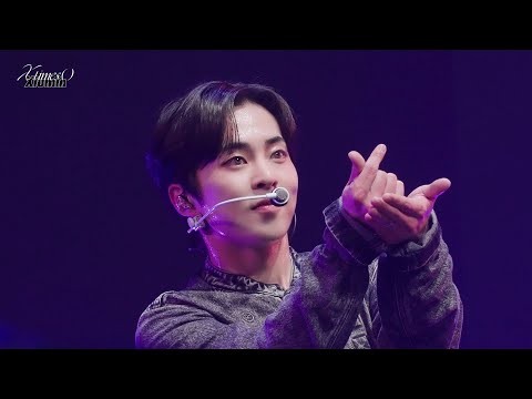 Momen yang diabadikan oleh penggemar Xiumin (EXO)