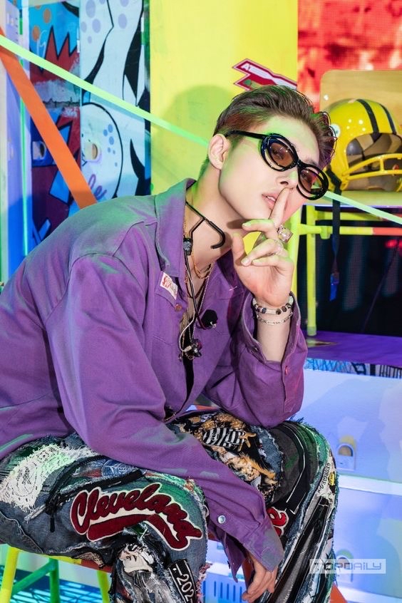 Behind-the-scenes cut of Mingi (ATEEZ)