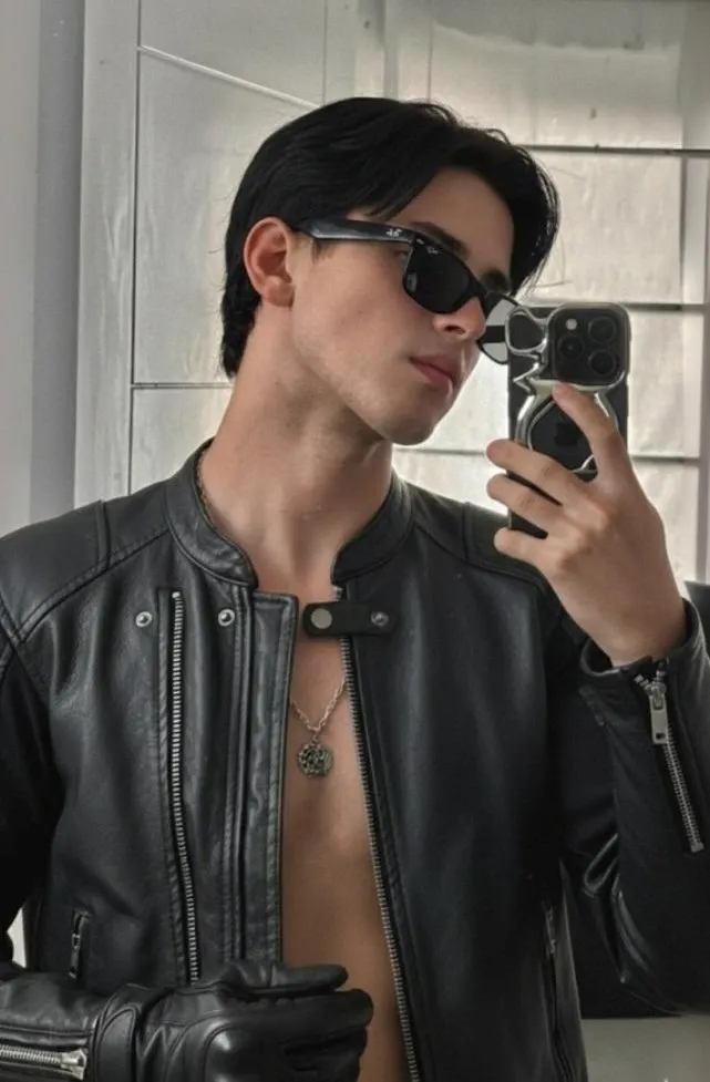 Recent activity shot of Alejandro (SANTOS BRAVOS)