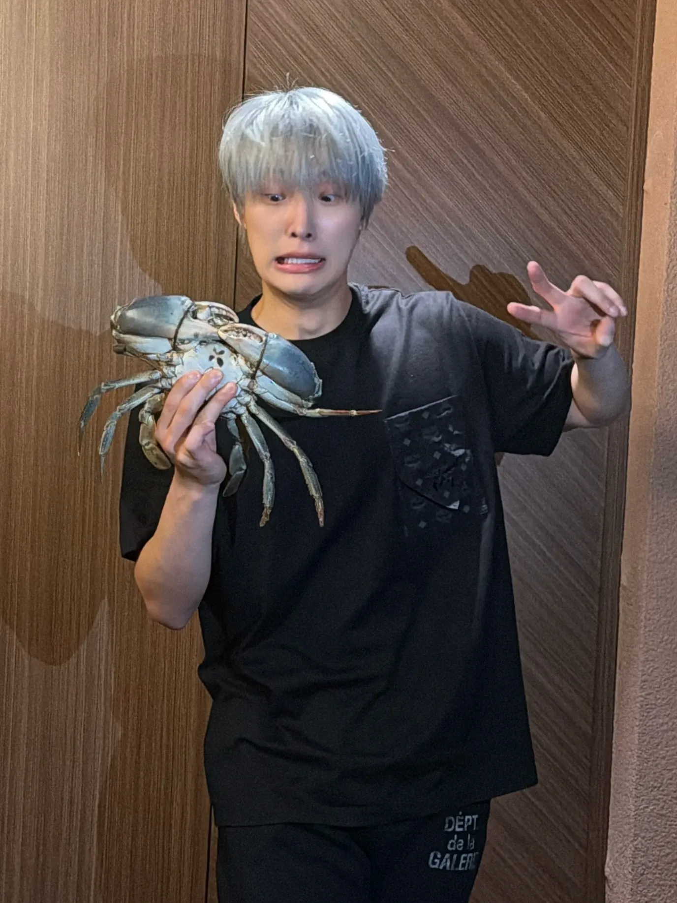 Recent activity shot of Mingi (ATEEZ)