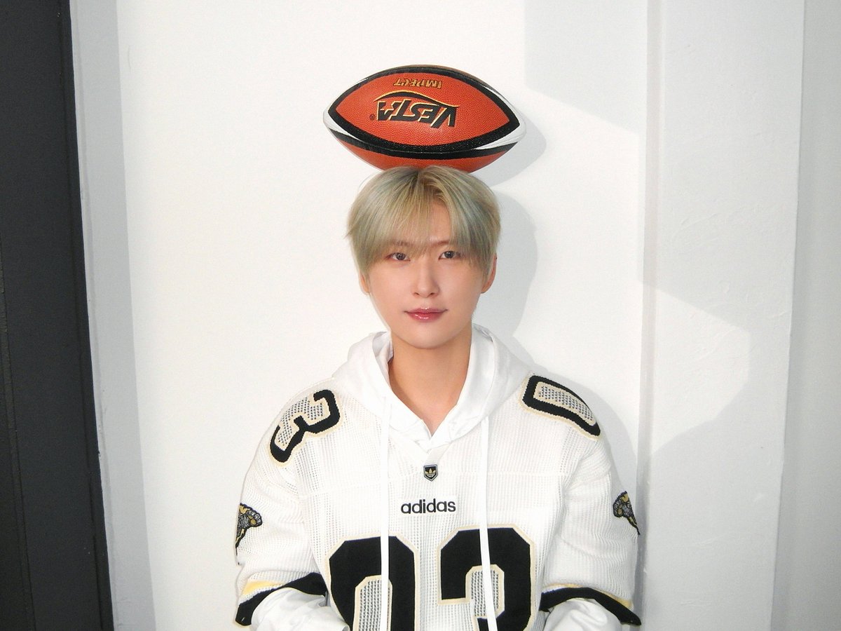 Behind-the-scenes cut of CRAVITY