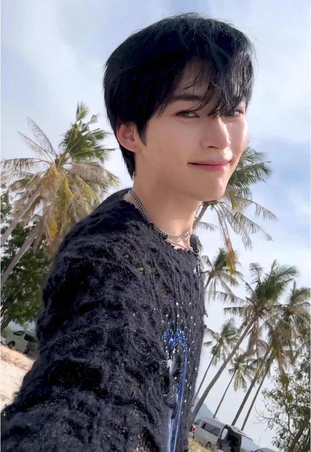 Latest photo of Sung Hanbin (ZEROBASEONE)