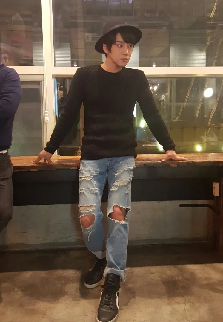 Recent activity shot of Hwang Chiyeol
