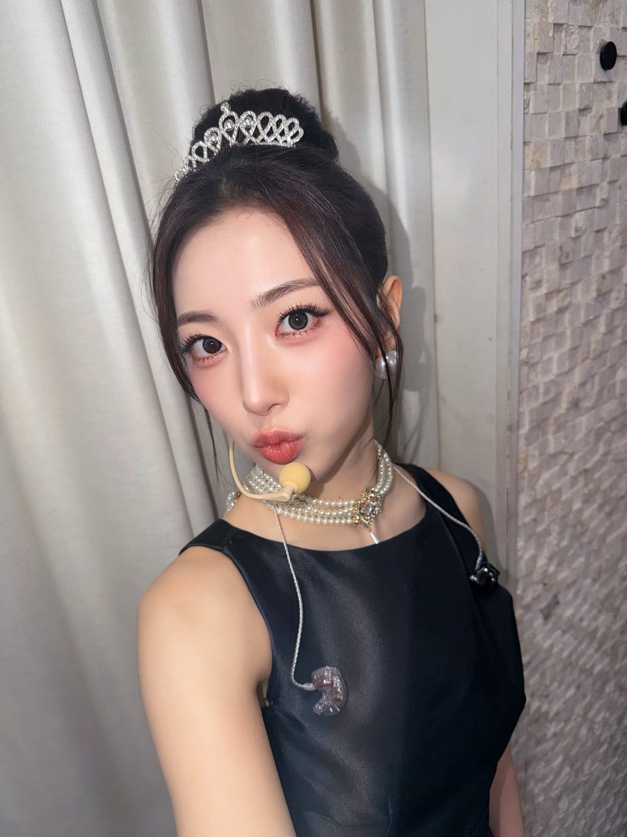 A moment captured by H1-KEY's fan