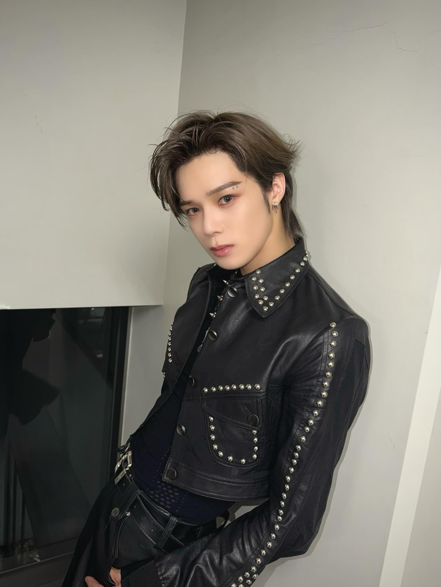 A moment captured by K (&TEAM)'s fan