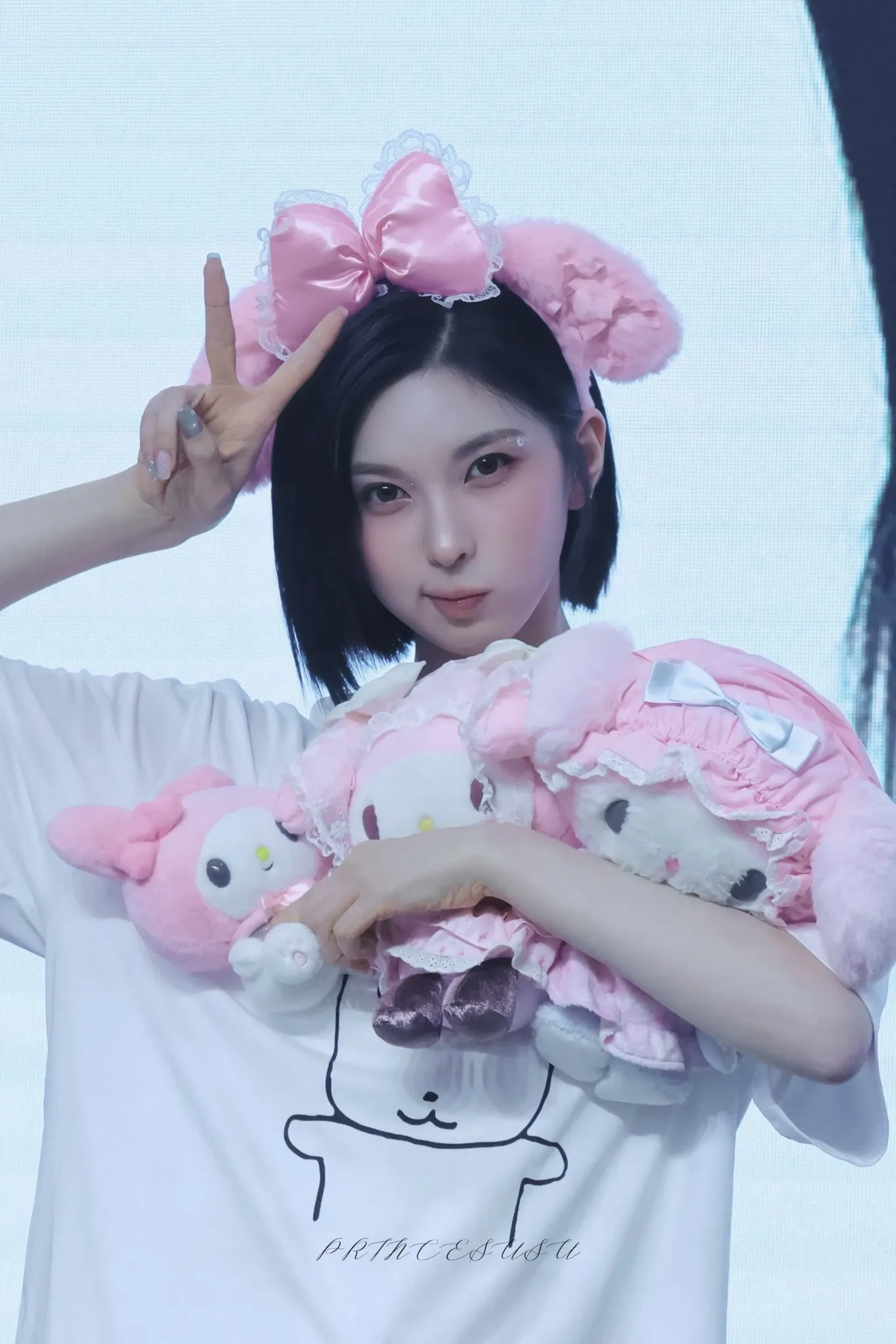Behind-the-scenes cut of NMIXX