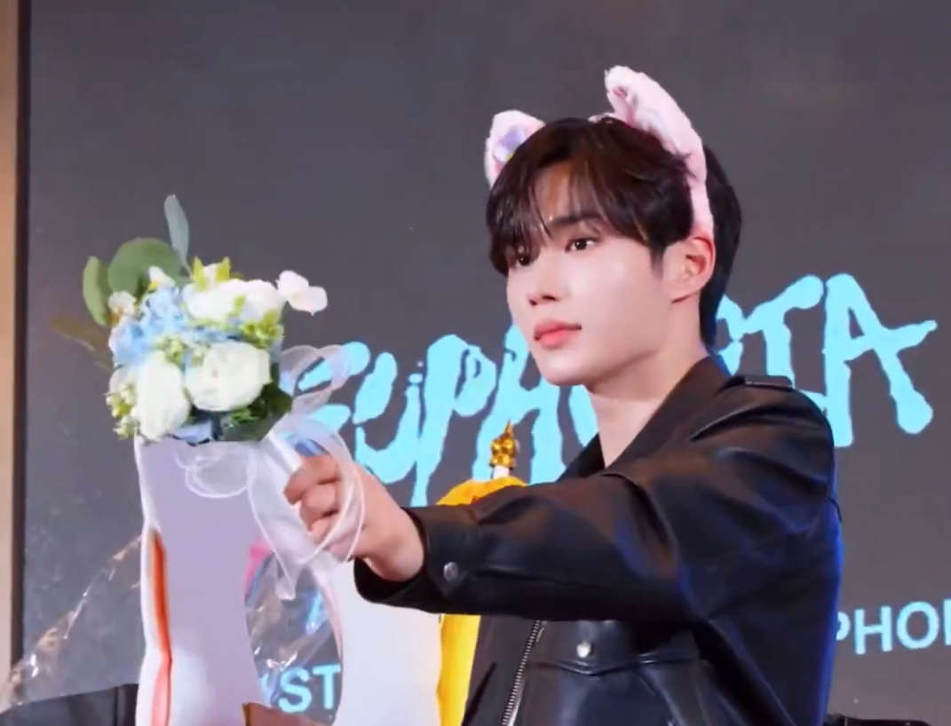 Recent activity shot of Kim Junseo (ALPHA DRIVE ONE)