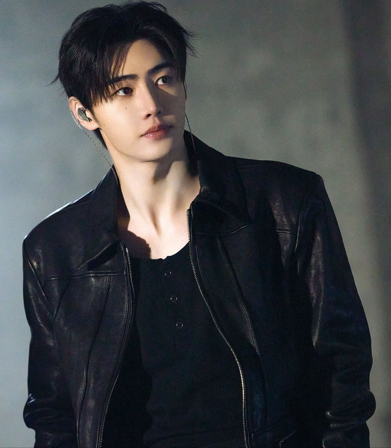 Foto terbaru Sunghoon (ENHYPEN)