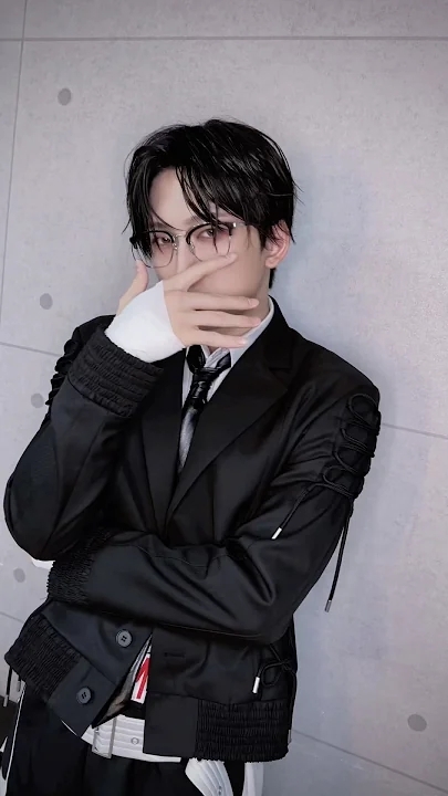 Behind-the-scenes cut of Fuma (&TEAM)