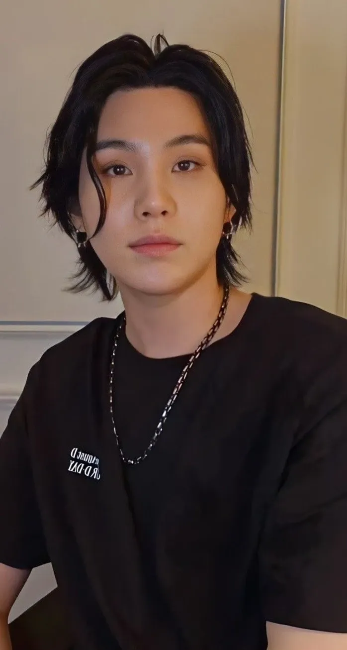 Potret di balik layar SUGA (BTS)