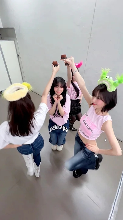 Recent activity shot of Seulgi (Red Velvet)