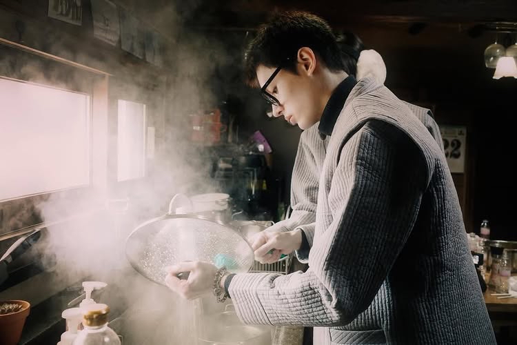 Recent activity shot of James (CORTIS)