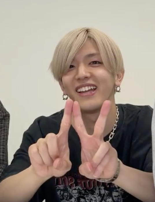 高塚大夢 (INI)的最新活動照片