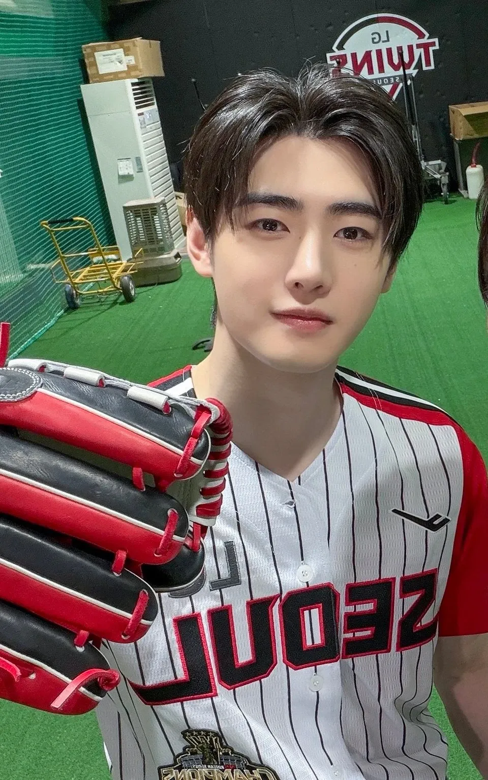 Foto aktivitas terbaru Sunghoon (ENHYPEN)