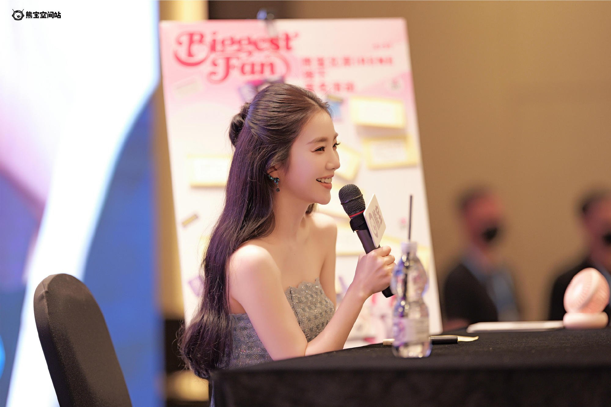 Behind-the-scenes cut of Red Velvet