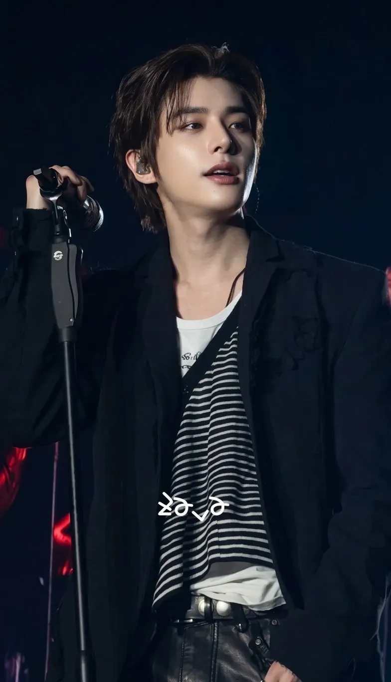 A moment captured by Jake (ENHYPEN)'s fan