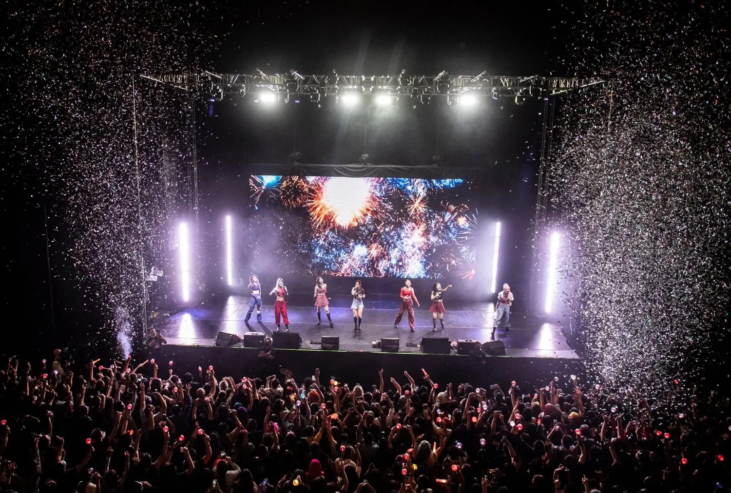 Foto aktivitas terbaru DREAMCATCHER